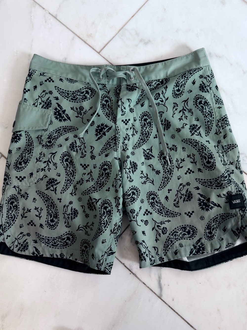 Vans Men’s Waist 28 Sage Green Black Paisley Swim Trunks beach pool summer swim